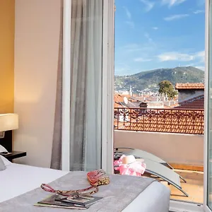 4* מלון Western Massena